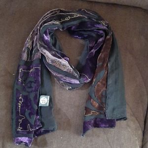 Cocoon House Scarf